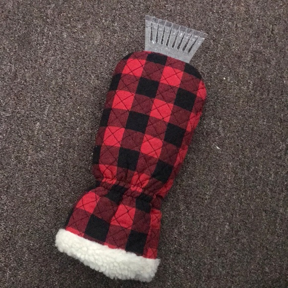 Pacific Trail Other - Pacific trail ice scraper mitt